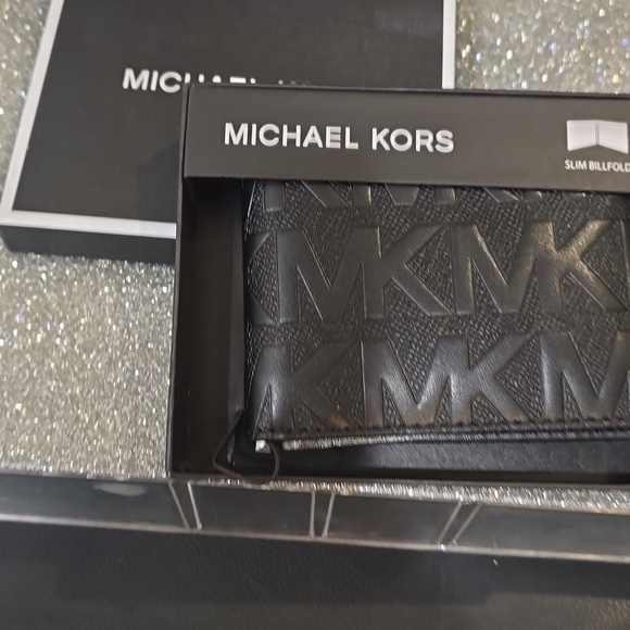 Michael Kors Embossed MK Pattern Slim Jetset Billfold Wallet- Black - Picture 5 of 8
